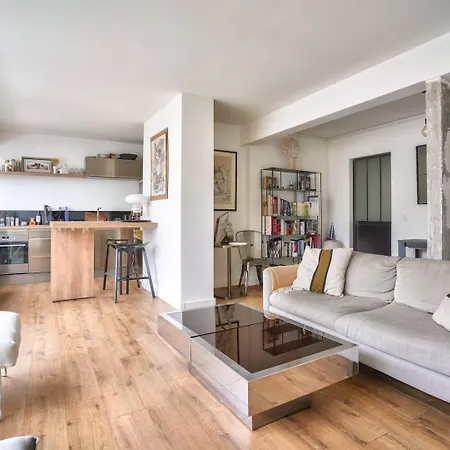 Guestready - Confortable Avec Terrasse Au 18e Apartmán *