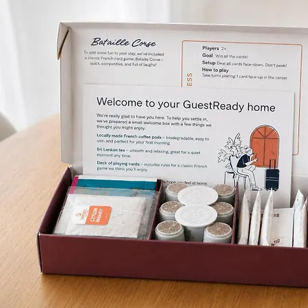Guestready - Confortable Avec Terrasse Au 18e Paris