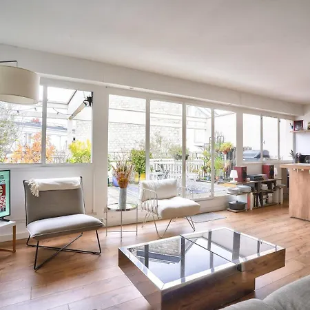Guestready - Confortable Avec Terrasse Au 18e * Paris